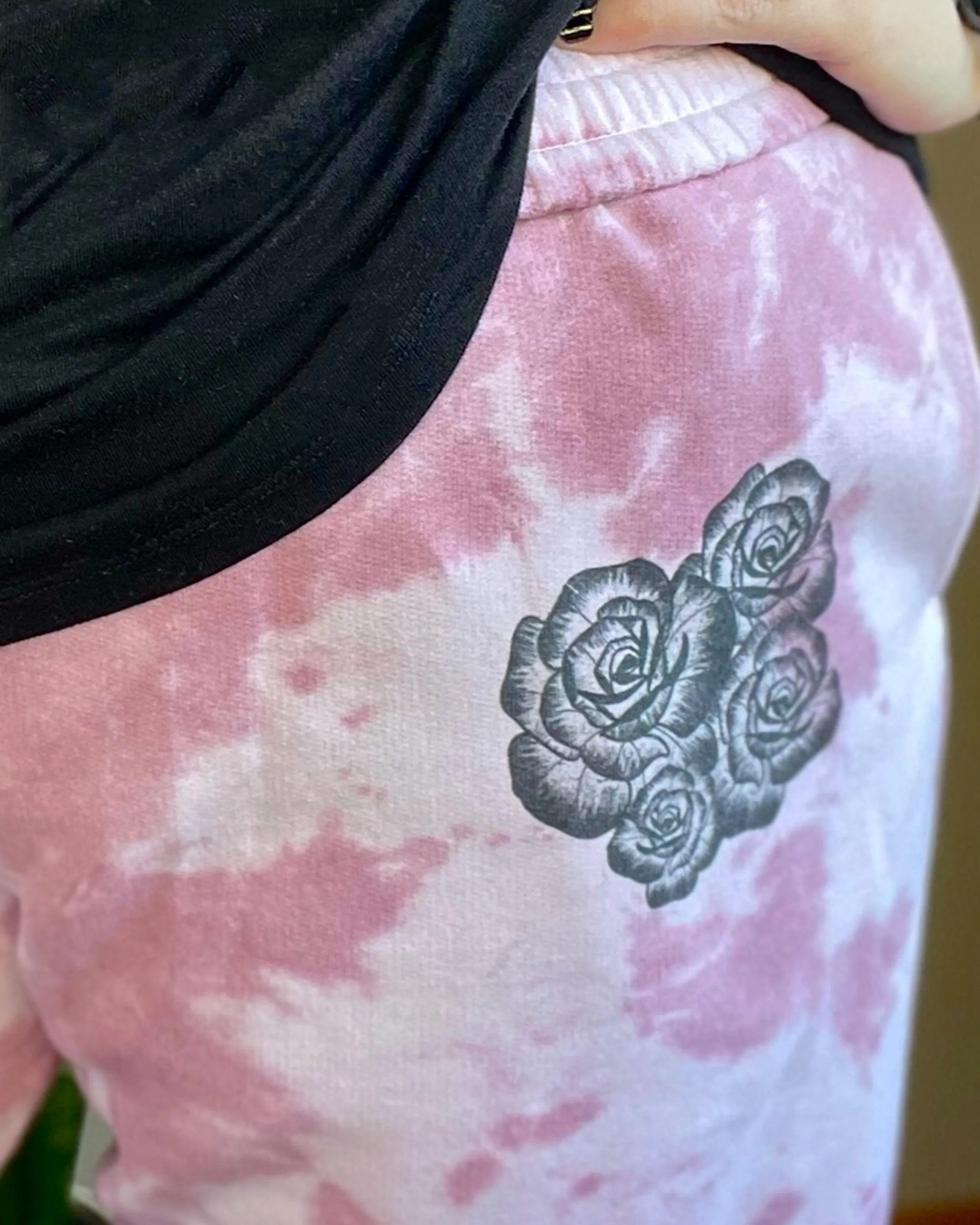 rose bouquet | jogger sweatpants