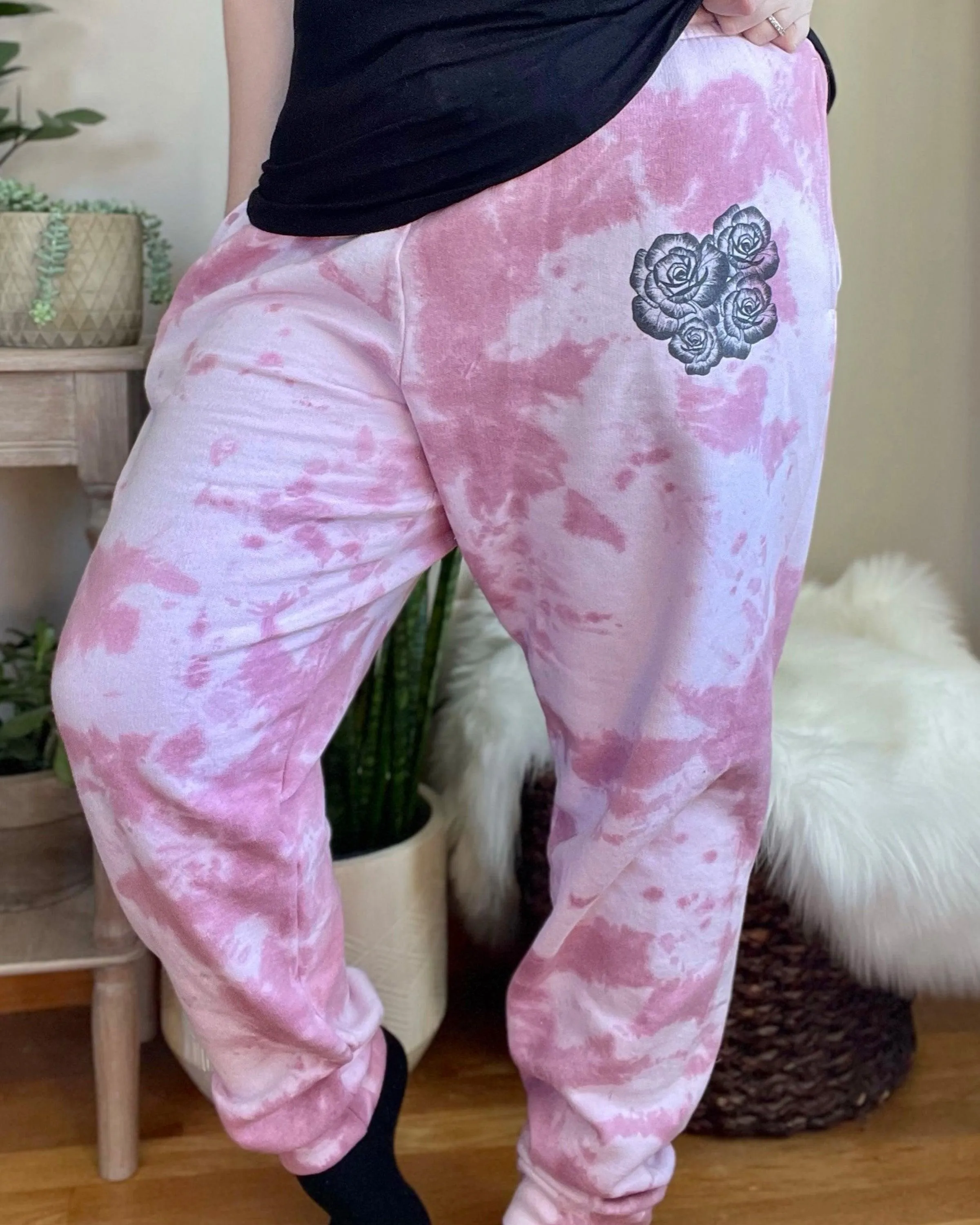 rose bouquet | jogger sweatpants