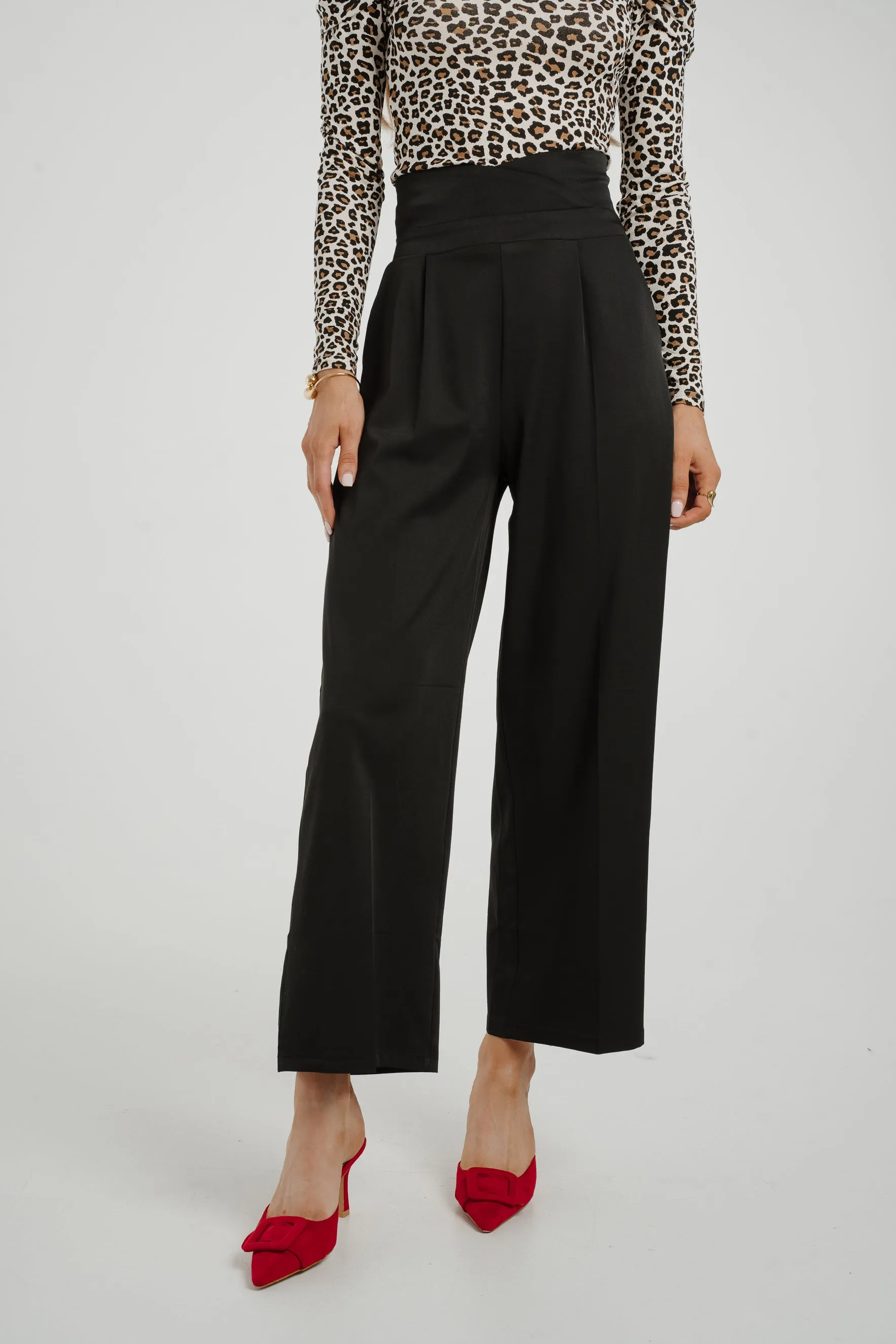 Willow Fitted Waist Trousers In Black